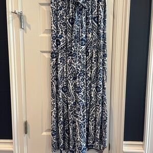 Francesca’s maxi skirt, NWT, size M, blue and white floral